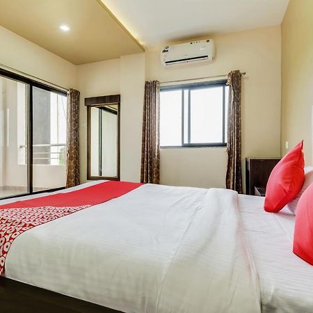 Oyo 48352 Hotel Bhagyalaxmi Kala Экстерьер фото