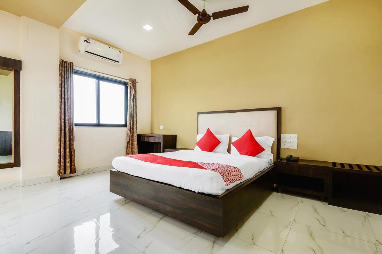 Oyo 48352 Hotel Bhagyalaxmi Kala Экстерьер фото