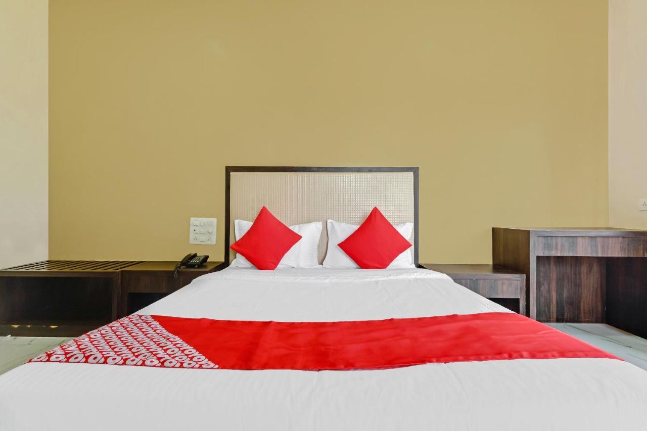 Oyo 48352 Hotel Bhagyalaxmi Kala Экстерьер фото