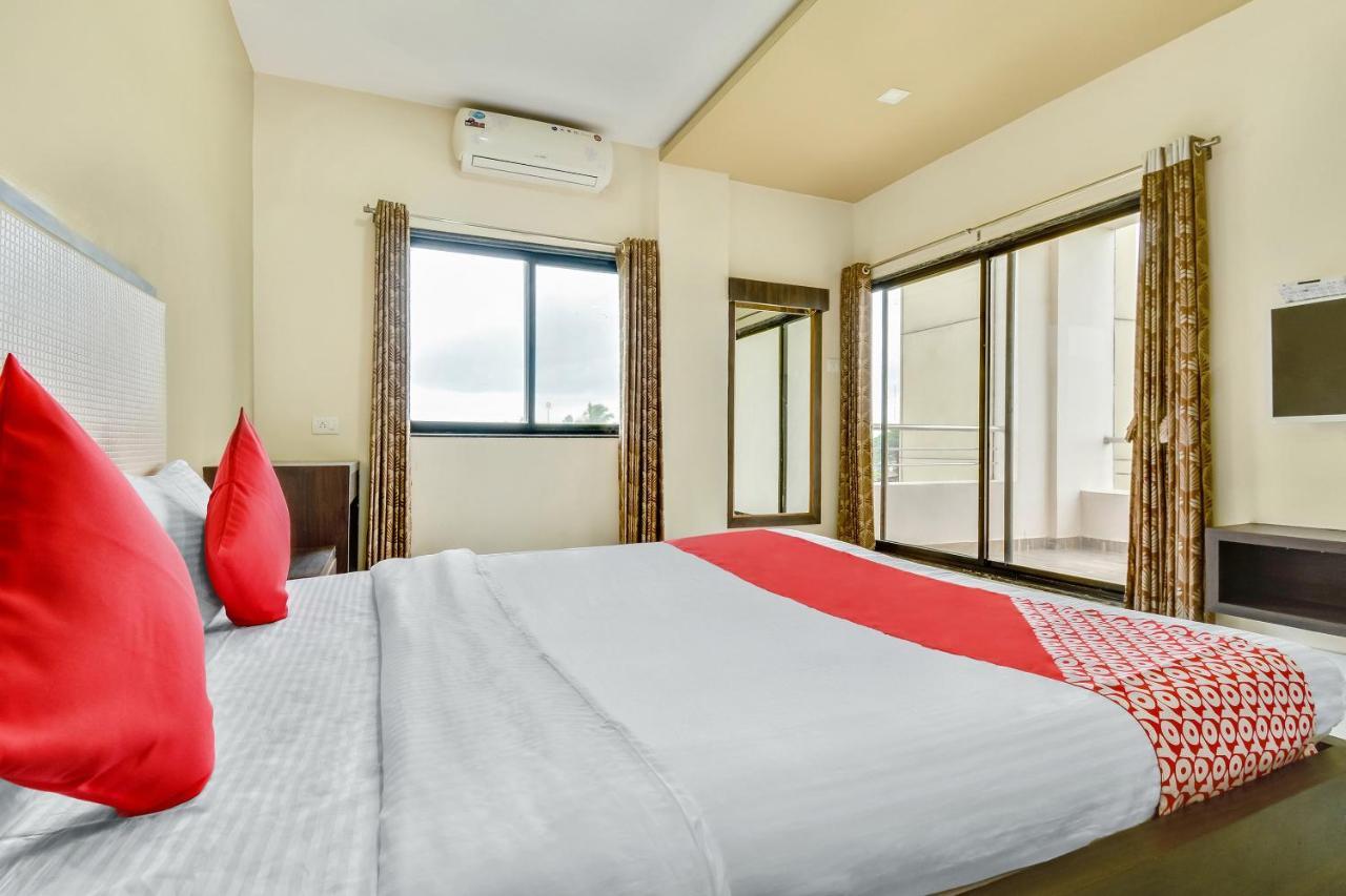 Oyo 48352 Hotel Bhagyalaxmi Kala Экстерьер фото