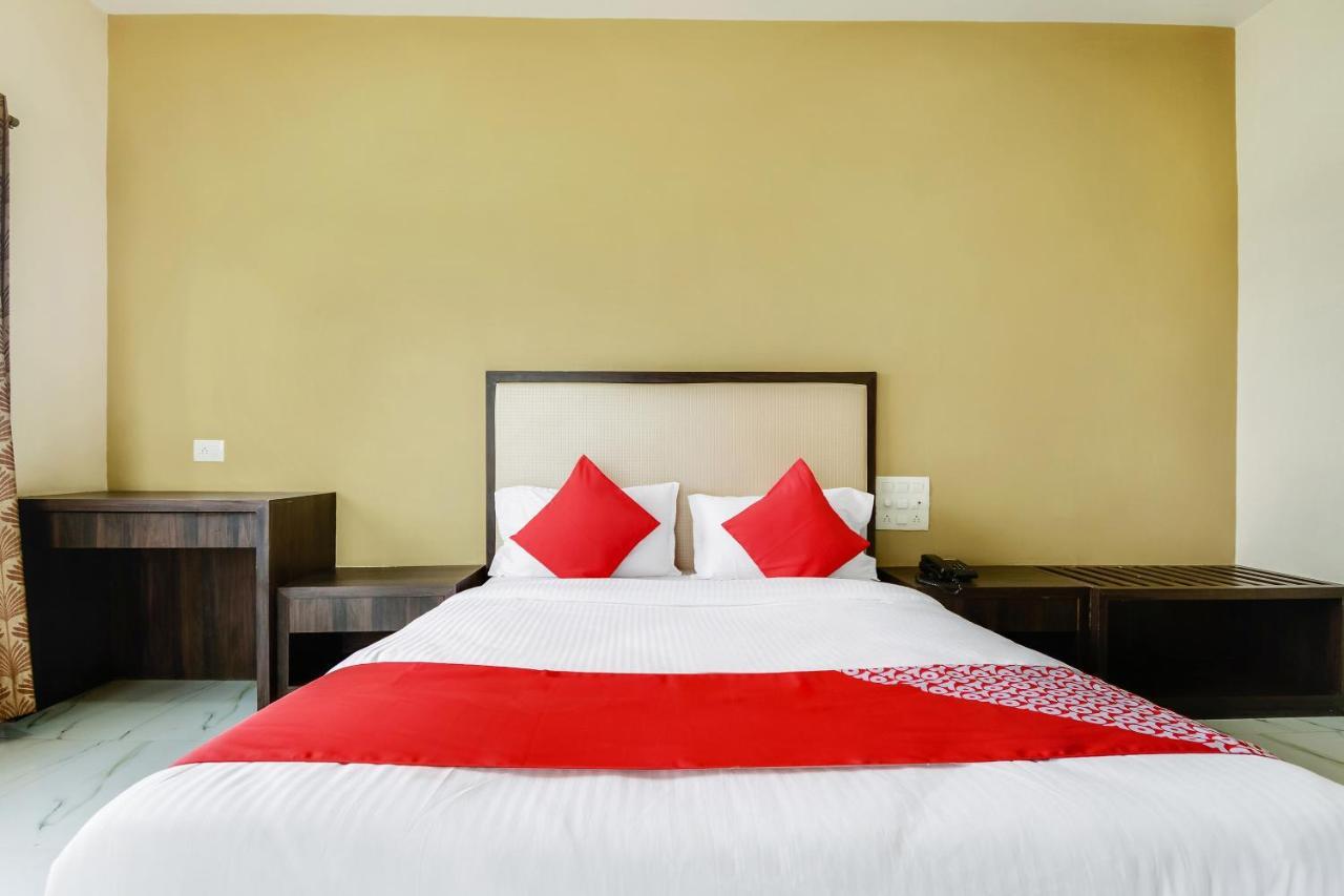 Oyo 48352 Hotel Bhagyalaxmi Kala Экстерьер фото